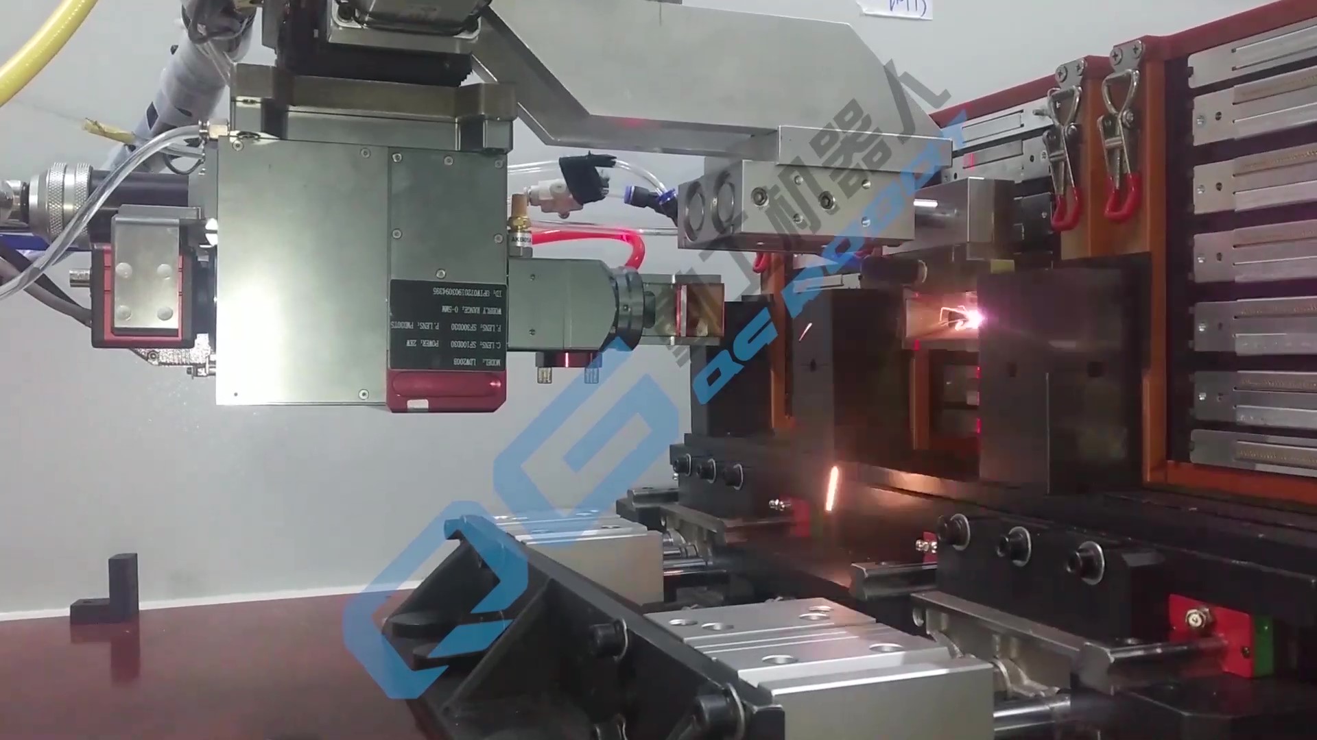 鋰動電池焊接視頻